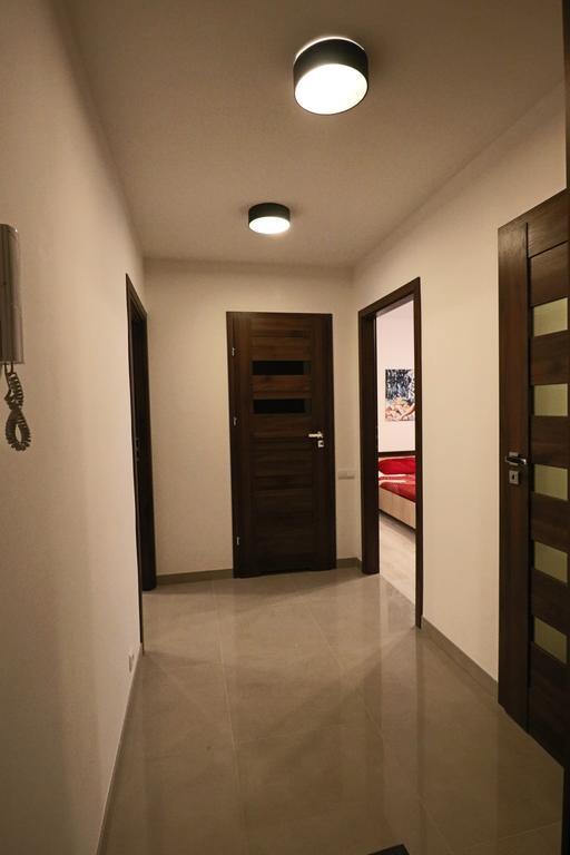 Apartment Mona Warsaw Przy Stacji Metra Varsóvia Exterior foto